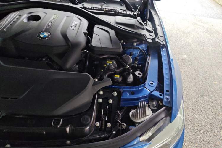 Used BMW 4 Series 2017 425i Gran Coupe Luxury M Sport Package Engine Bay Left