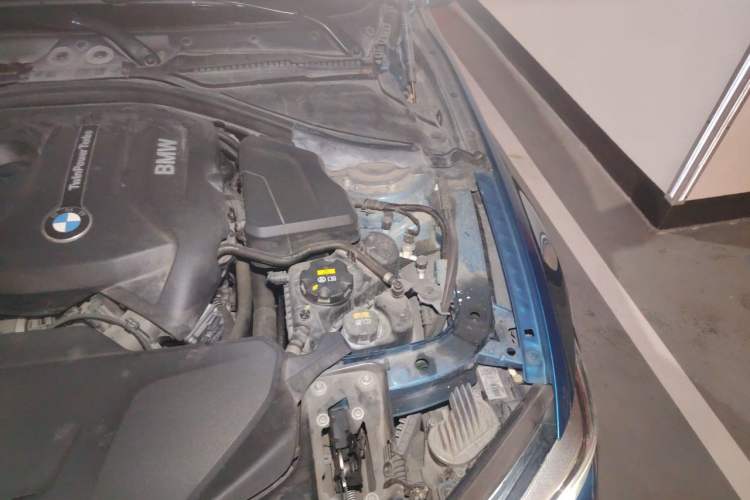 Used BMW 4 Series 2017 430i Gran Coupe M Sport Package Engine Bay Left