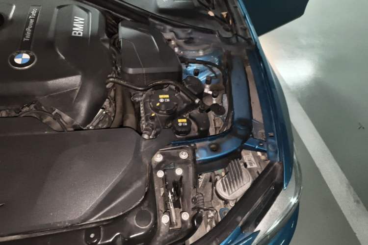 Used BMW 4 Series 2017 425i Gran Coupe Luxury M Sport Package Engine Bay Left