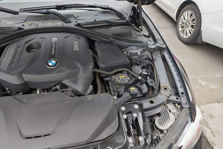 Used BMW 4 Series 2017 425i Gran Coupe Luxury M Sport Package Engine Bay Left