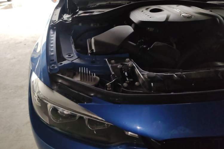 Used BMW 4 Series 2017 425i M Sport Package Engine Bay Right
