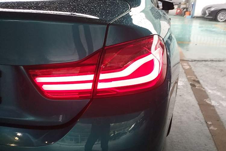 Used BMW 4 Series 2017 425i M Sport Package Exterior 3