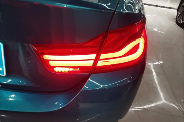 Used BMW 4 Series 2017 425i M Sport Package Exterior 3