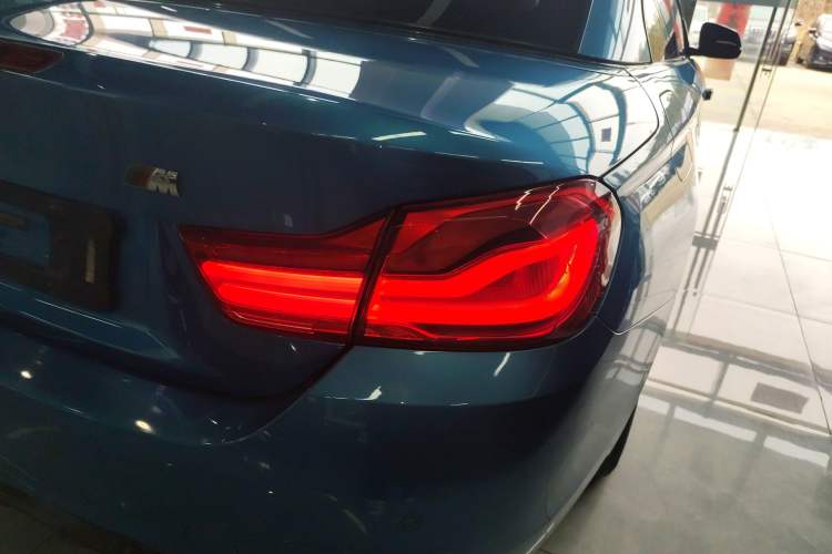 Used BMW 4 Series 2017 425i Convertible M Sport Package Exterior 3