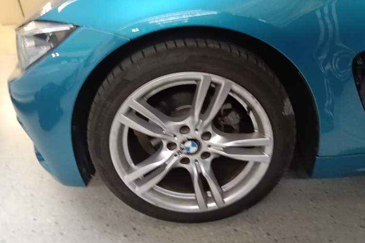 Used BMW 4 Series 2017 425i Gran Coupe Leading Model with M Sport Package Exterior 4