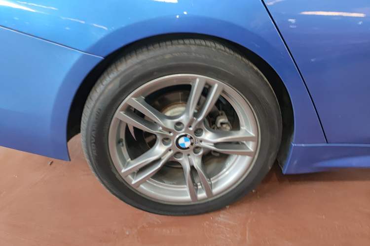 Used BMW 4 Series 2017 425i Gran Coupe Leading Model with M Sport Package Exterior 8