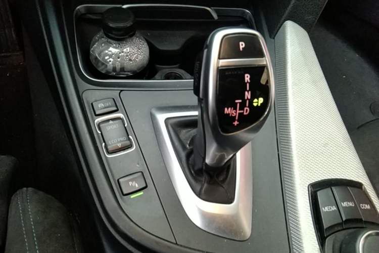 Used BMW 4 Series 2017 425i Gran Coupe Leading Model with M Sport Package Gear Lever