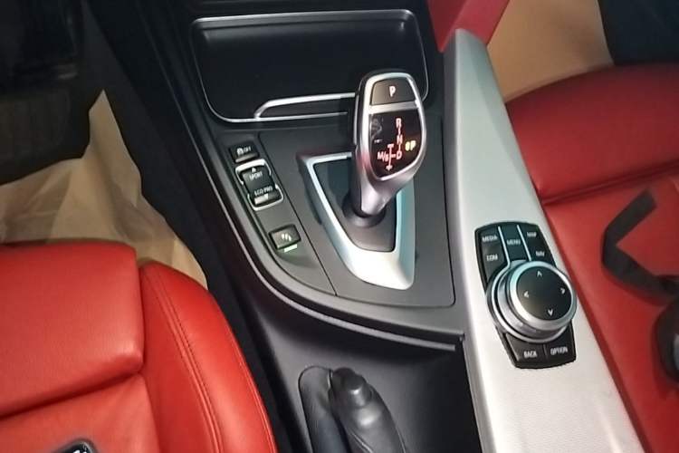 Used BMW 4 Series 2017 425i M Sport Package Gear Lever