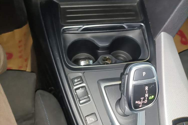 Used BMW 4 Series 2017 425i Gran Coupe Leading Model with M Sport Package Gear Lever