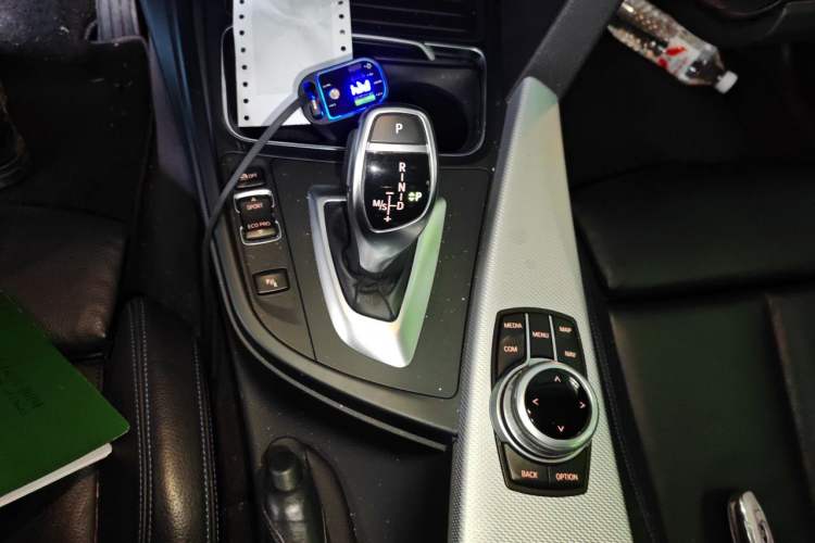 Used BMW 4 Series 2017 425i Gran Coupe Luxury M Sport Package Gear Lever