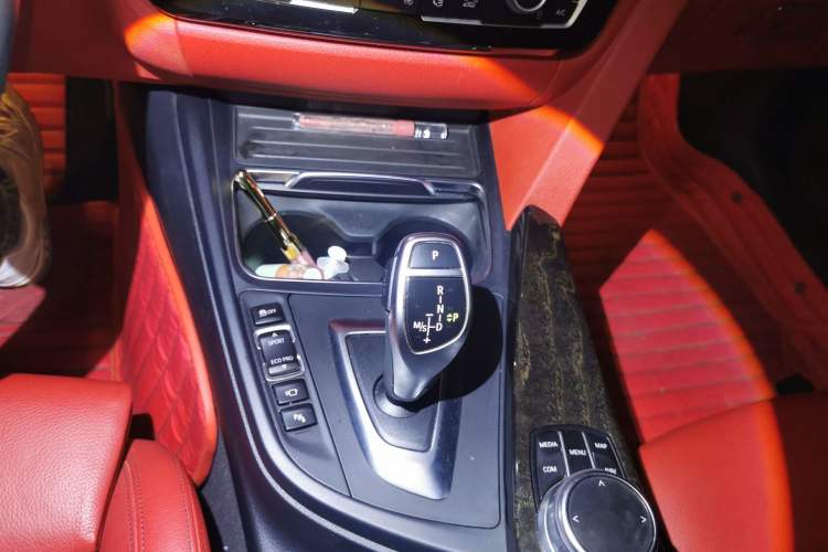Used BMW 4 Series 2017 430i Convertible M Sport Package Gear Lever