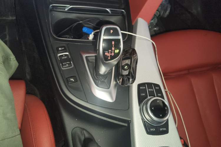 Used BMW 4 Series 2017 425i Convertible M Sport Package Gear Lever