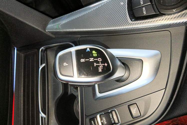 Used BMW 4 Series 2017 425i Gran Coupe Leading Model with M Sport Package Gear Lever