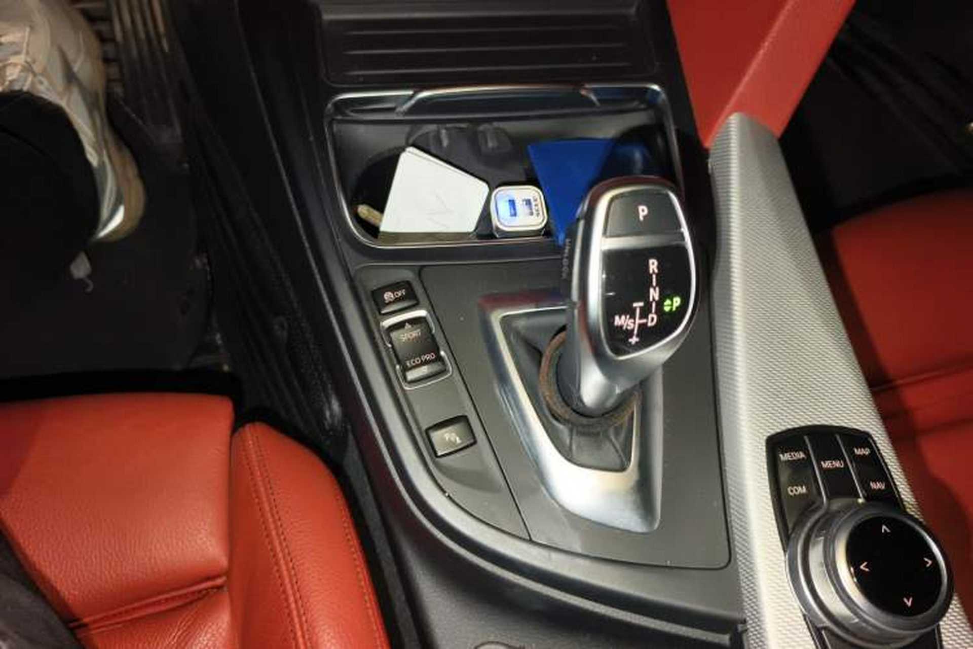Used BMW 4 Series 2017 425i Gran Coupe Luxury M Sport Package Gear Lever