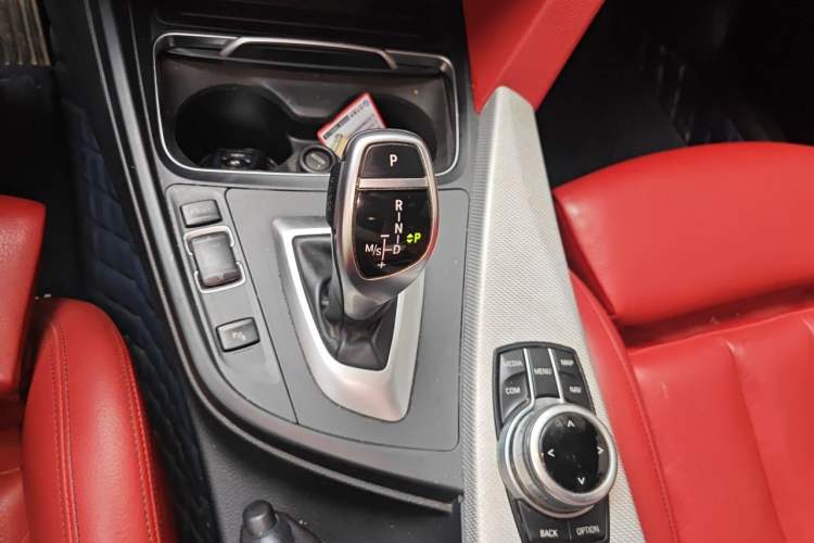Used BMW 4 Series 2017 425i Convertible M Sport Package Gear Lever