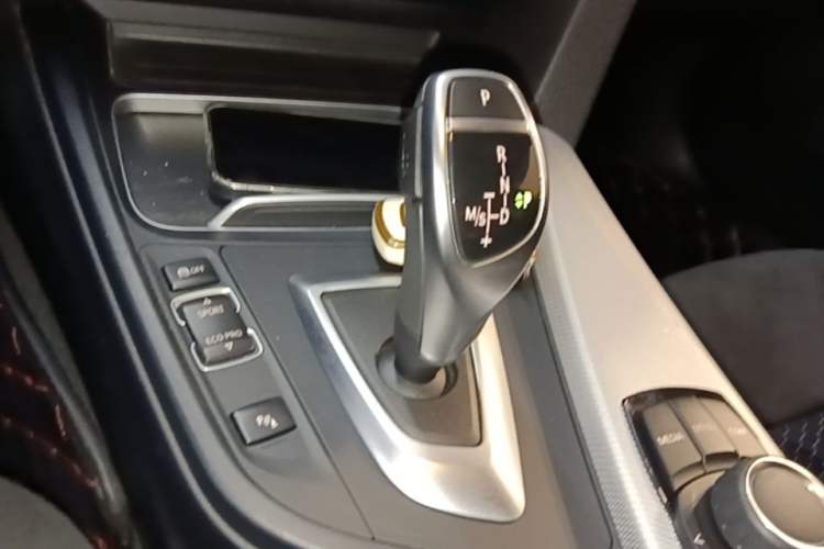 Used BMW 4 Series 2017 425i Gran Coupe Leading Model with M Sport Package Gear Lever