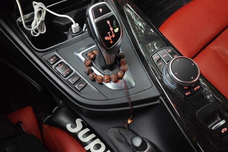 Used BMW 4 Series 2017 430i Convertible M Sport Package Gear Lever