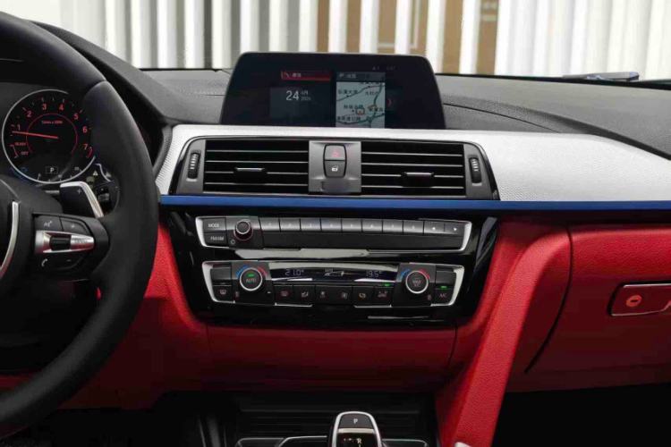 Used BMW 4 Series 2017 425i Gran Coupe Luxury M Sport Package Interior 1