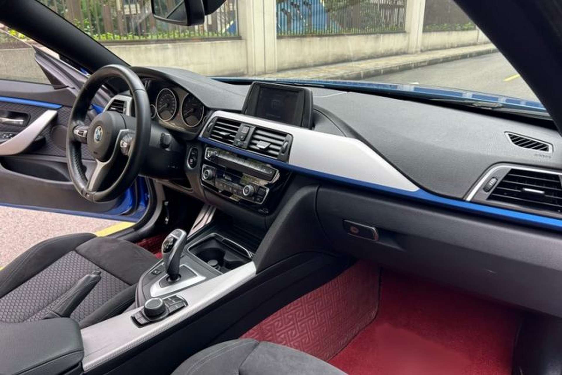 Used BMW 4 Series 2017 425i Gran Coupe Leading Model with M Sport Package Interior 1