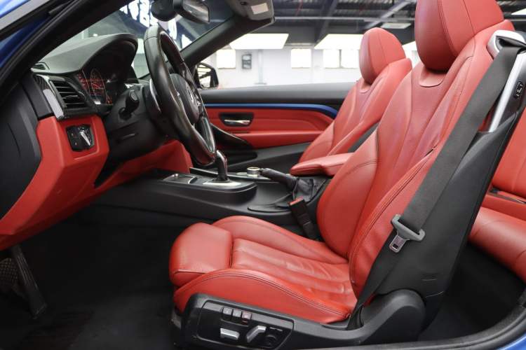 Used BMW 4 Series 2017 425i Convertible M Sport Package Interior 1