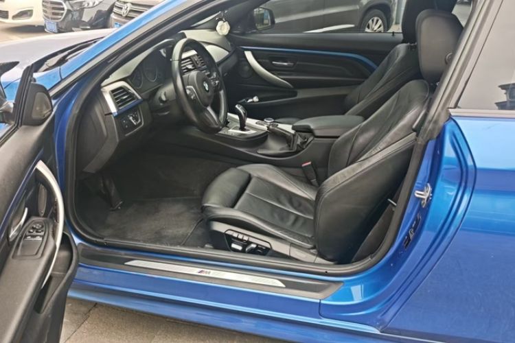 Used BMW 4 Series 2017 425i M Sport Package Interior 2