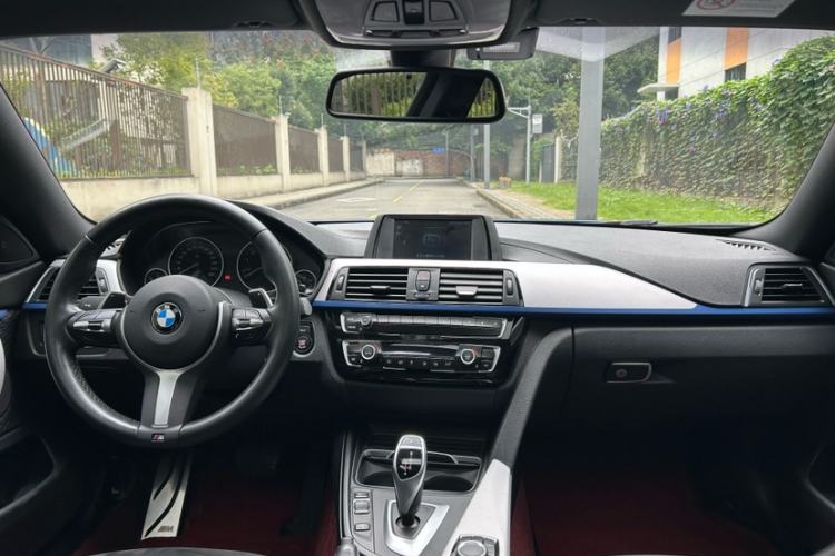 Used BMW 4 Series 2017 425i Gran Coupe Leading Model with M Sport Package Interior 3