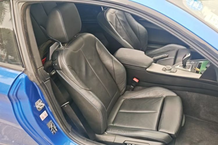 Used BMW 4 Series 2017 425i M Sport Package Interior 3