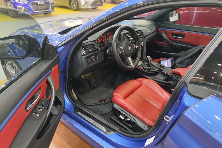 Used BMW 4 Series 2017 425i Gran Coupe Leading Model with M Sport Package Interior 3