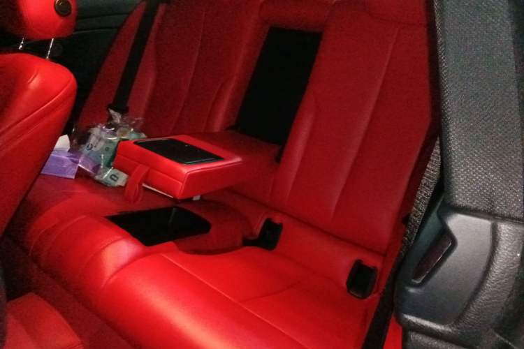 Used BMW 4 Series 2017 425i M Sport Package Interior 4
