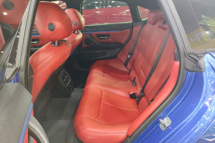 Used BMW 4 Series 2017 425i Gran Coupe Leading Model with M Sport Package Interior 4