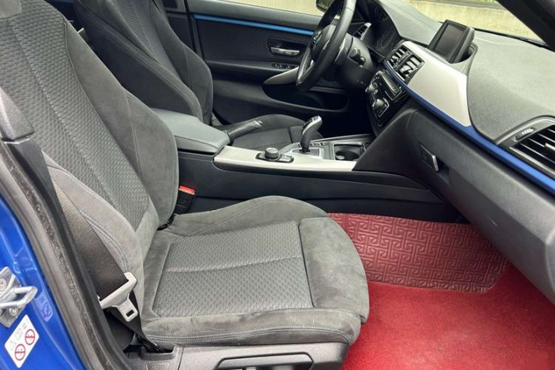 Used BMW 4 Series 2017 425i Gran Coupe Leading Model with M Sport Package Interior 5