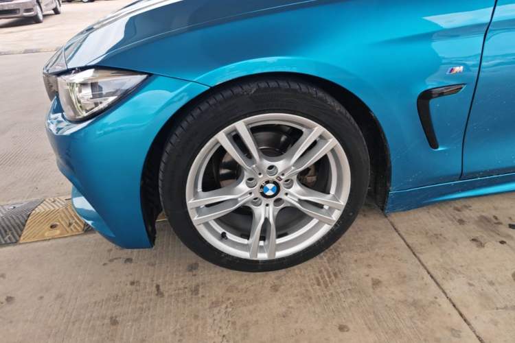Used BMW 4 Series 2017 425i Gran Coupe Leading Model with M Sport Package Left Front Wheel Hub