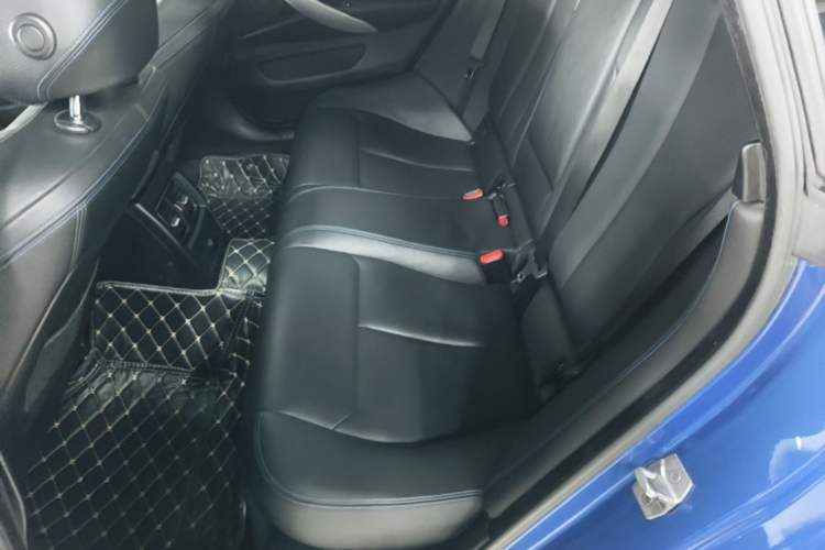Used BMW 4 Series 2017 425i Gran Coupe Luxury M Sport Package Left Rear Seat