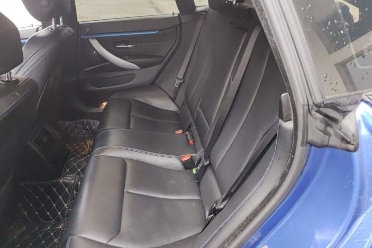 Used BMW 4 Series 2017 425i Gran Coupe Luxury M Sport Package Left Rear Seat