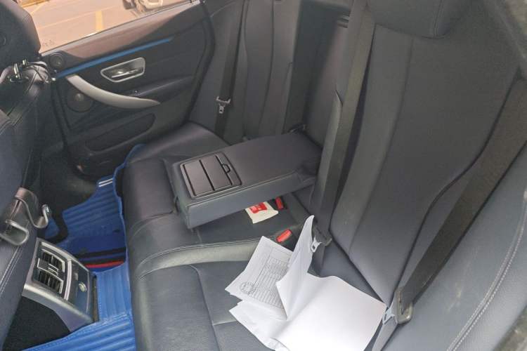 Used BMW 4 Series 2017 425i Gran Coupe Luxury M Sport Package Left Rear Seat