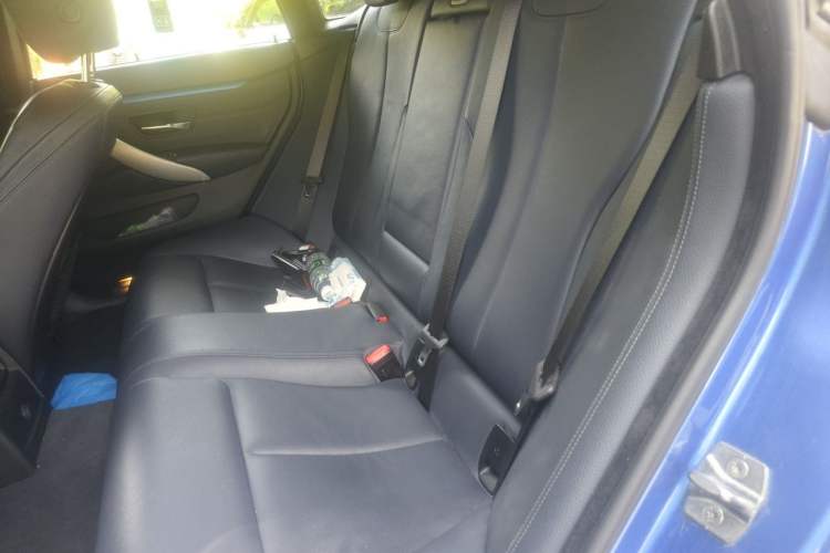 Used BMW 4 Series 2017 425i Gran Coupe Luxury M Sport Package Left Rear Seat