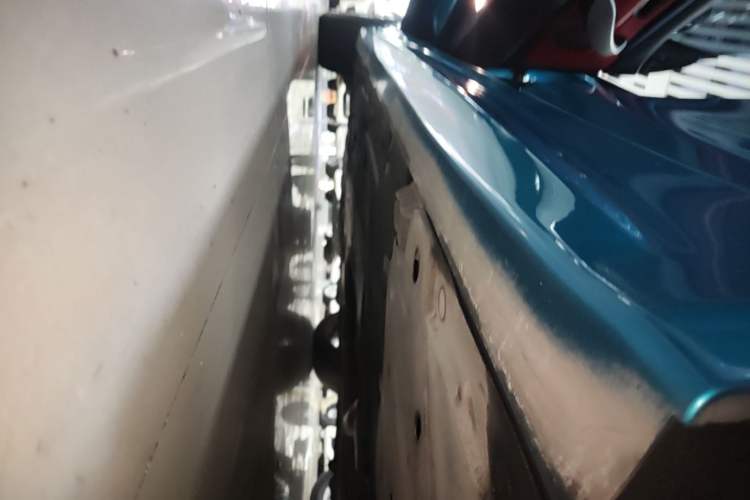 Used BMW 4 Series 2017 425i Convertible M Sport Package Left Side Sill