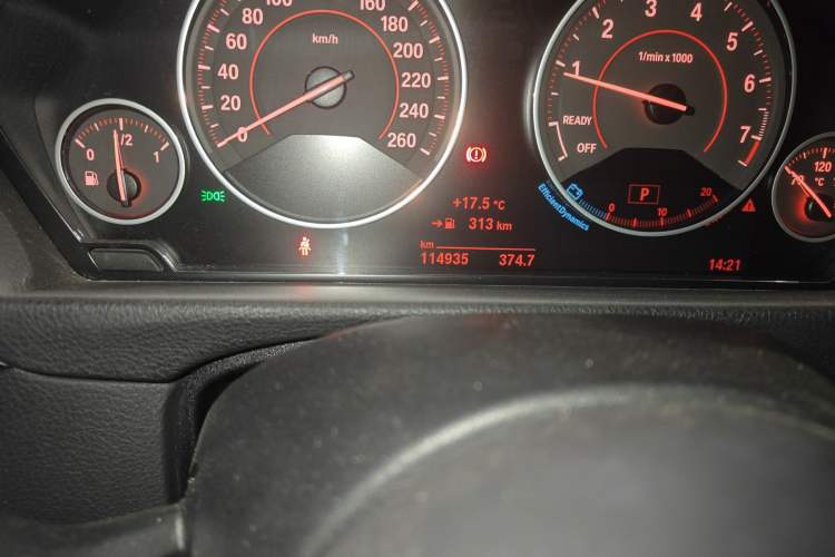 Used BMW 4 Series 2017 425i M Sport Package Odometer Close Up