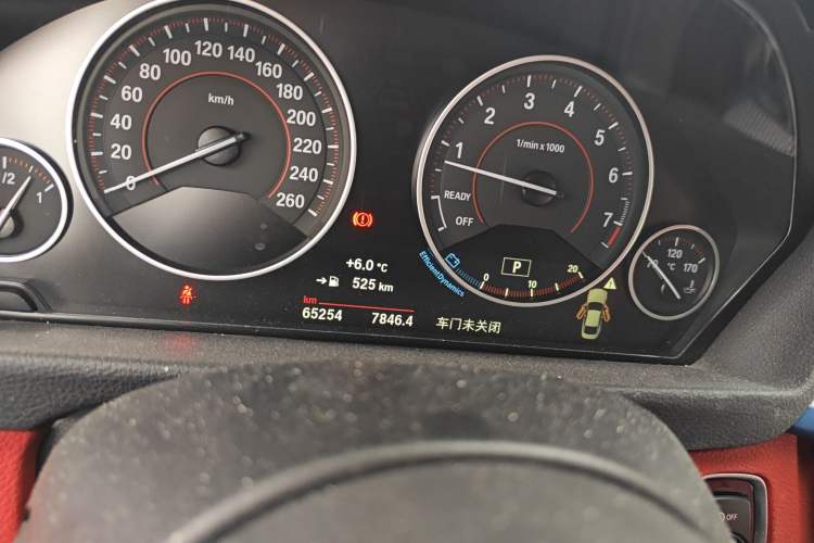 Used BMW 4 Series 2017 425i M Sport Package Odometer Close Up