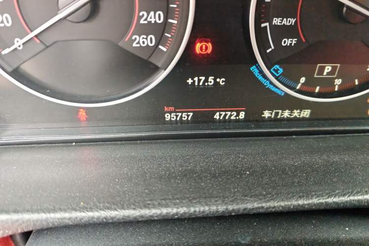 Used BMW 4 Series 2017 425i Convertible M Sport Package Odometer Close Up