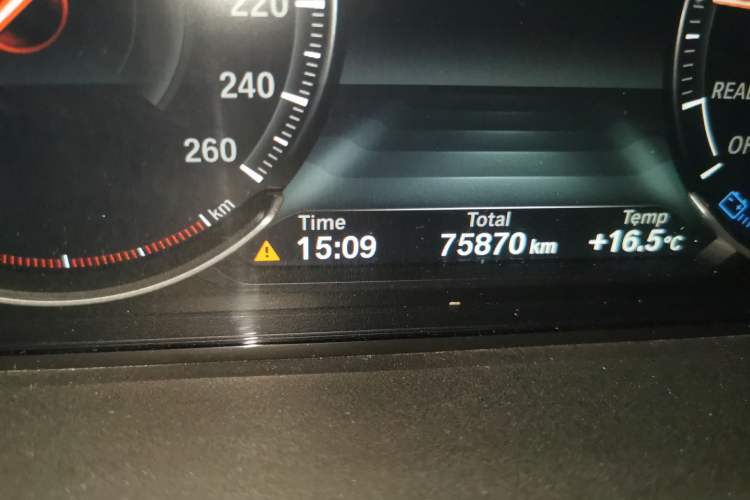 Used BMW 4 Series 2017 430i Convertible M Sport Package Odometer Close Up