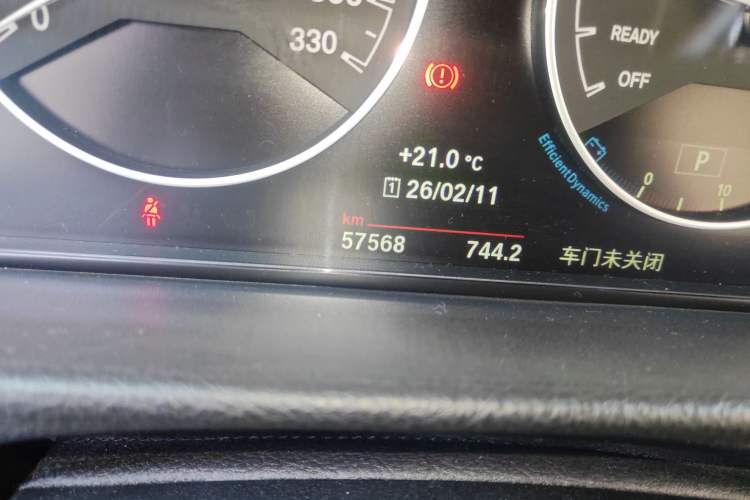 Used BMW 4 Series 2017 425i Gran Coupe Luxury M Sport Package Odometer Close Up