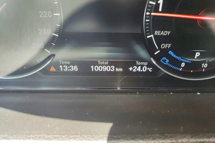 Used BMW 4 Series 2017 425i M Sport Package Odometer Close Up