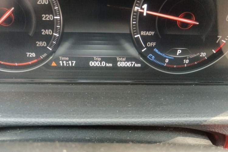 Used BMW 4 Series 2017 425i Gran Coupe Luxury M Sport Package Odometer Close Up