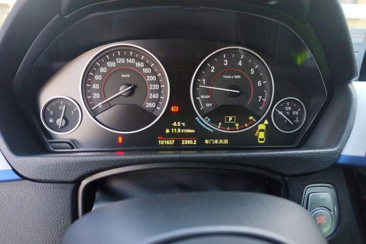 Used BMW 4 Series 2017 425i M Sport Package Odometer Close Up