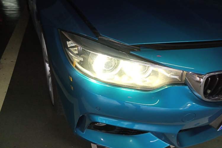 Used BMW 4 Series 2017 425i Gran Coupe Leading Model with M Sport Package Right Front Headlight
