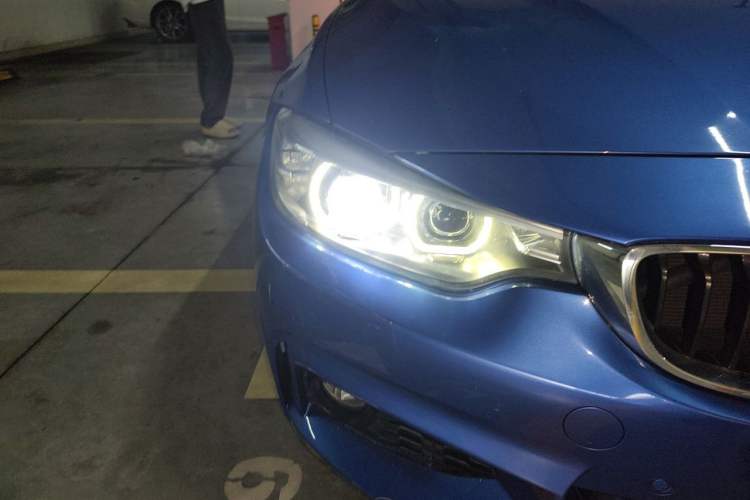 Used BMW 4 Series 2017 425i Gran Coupe Luxury M Sport Package Right Front Headlight