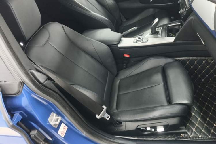 Used BMW 4 Series 2017 425i Gran Coupe Luxury M Sport Package Right Front Seat