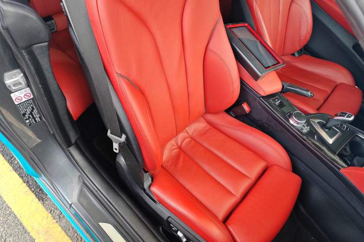 Used BMW 4 Series 2017 430i Convertible M Sport Package Right Front Seat