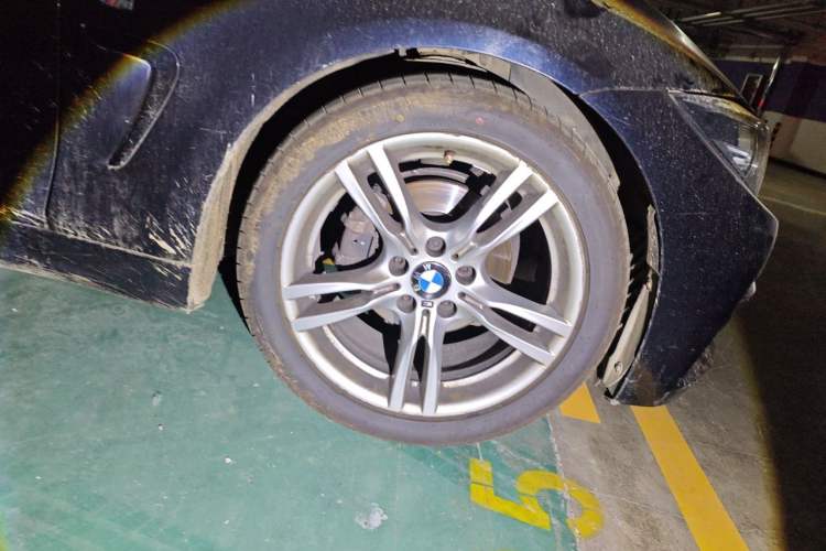 Used BMW 4 Series 2017 425i Gran Coupe Luxury M Sport Package Right Front Wheel Hub